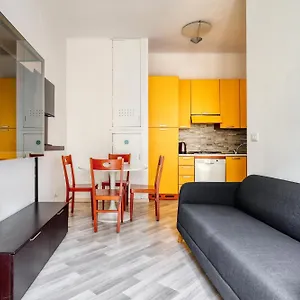 Joivy Stylish 2-bed Flat, Easy Access To Centre Milano