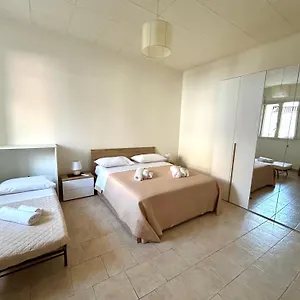 Casa vacanze De Amicis, Aeroporto di Catania Fontana Rossa